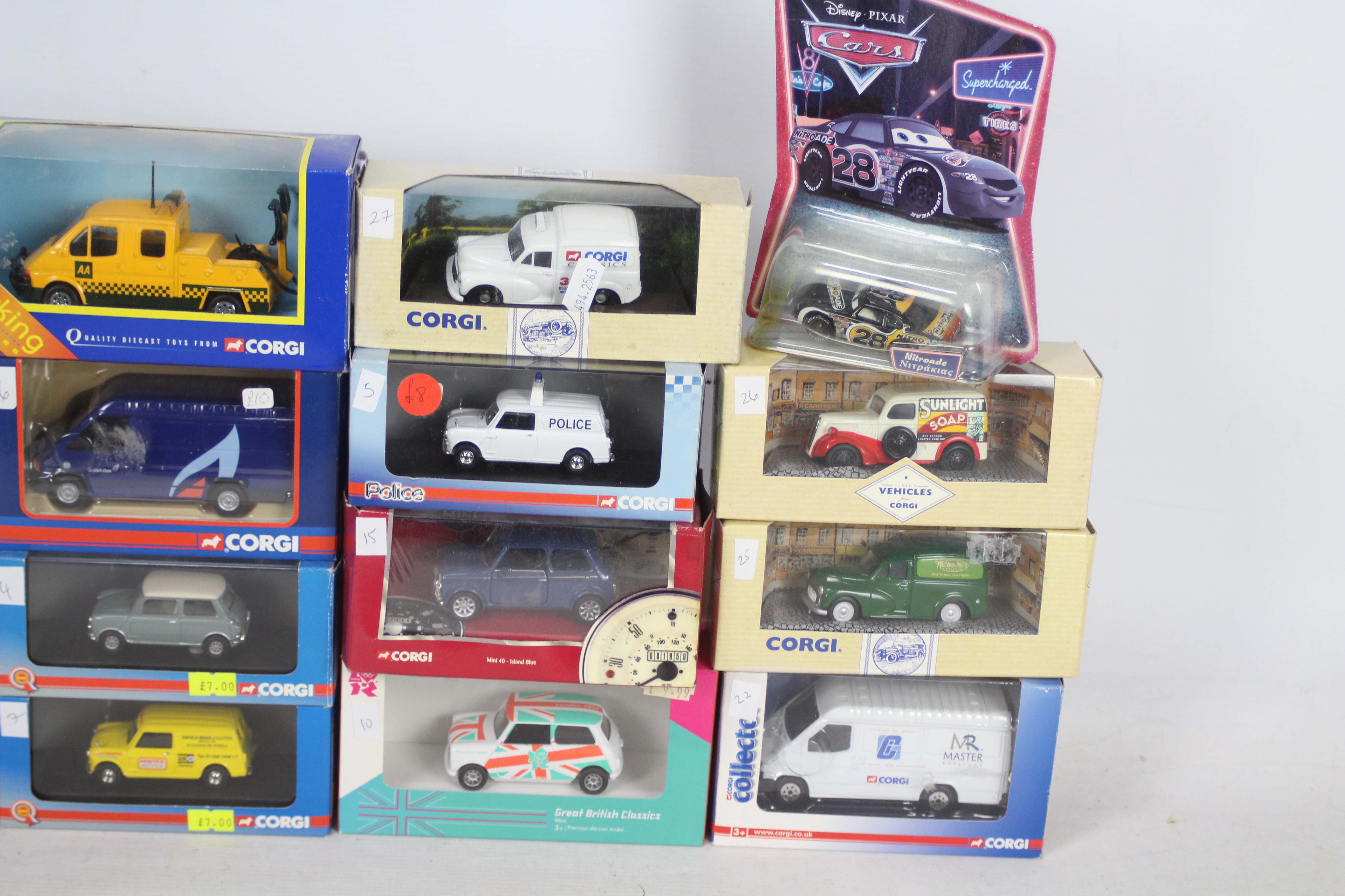 Corgi, Mattel - 16 x boxed die-cast model vehicles - Lot includes a blue #CC82208 Mini 40, - Image 3 of 3