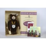 Steiff Club - Dicky Brown Bear 1935. A limited edition replica of a classic Steiff piece.