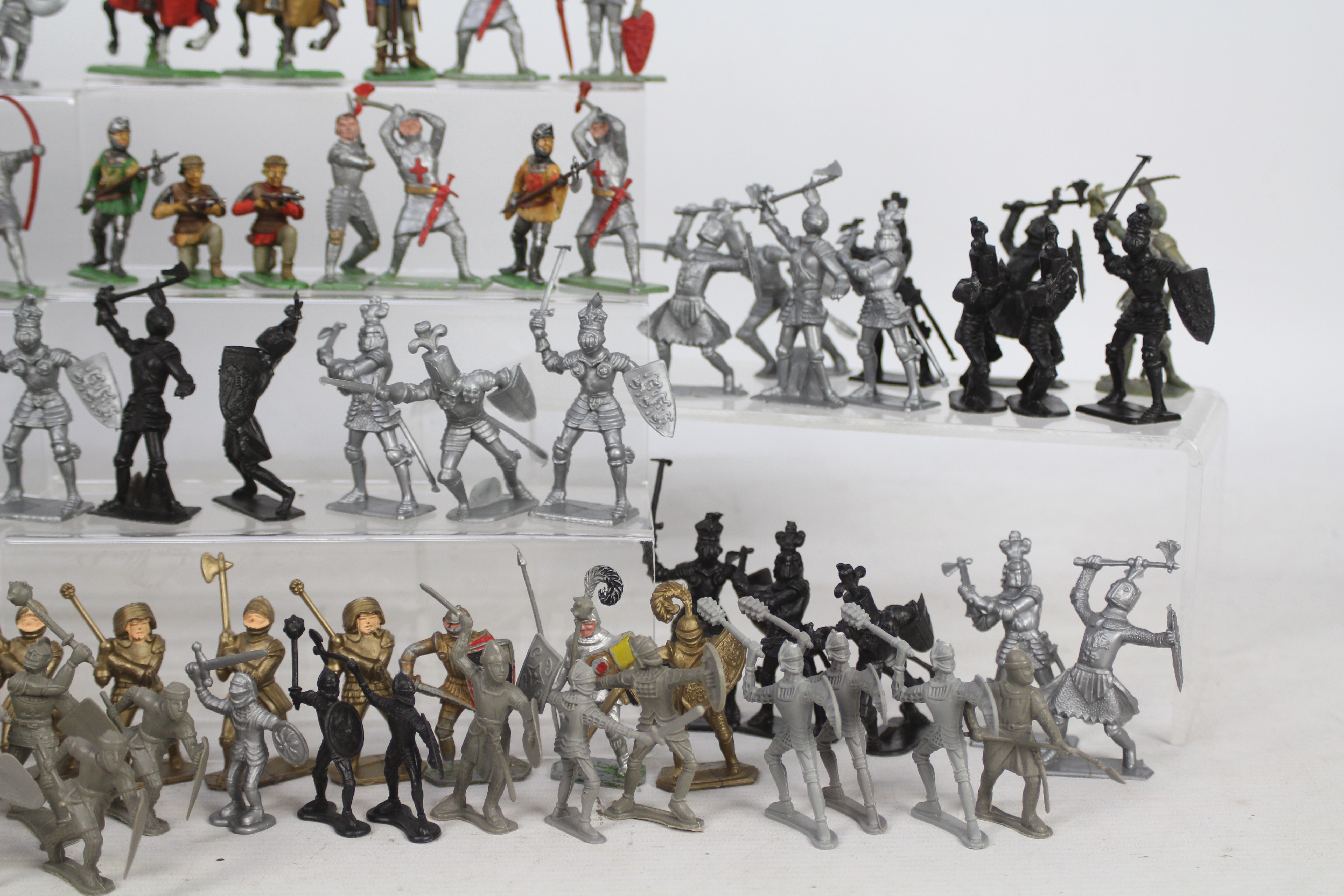 Crescent - Lone Star - A collection of approximately 110 plastic soldiers, mostly medieval, - Image 7 of 7