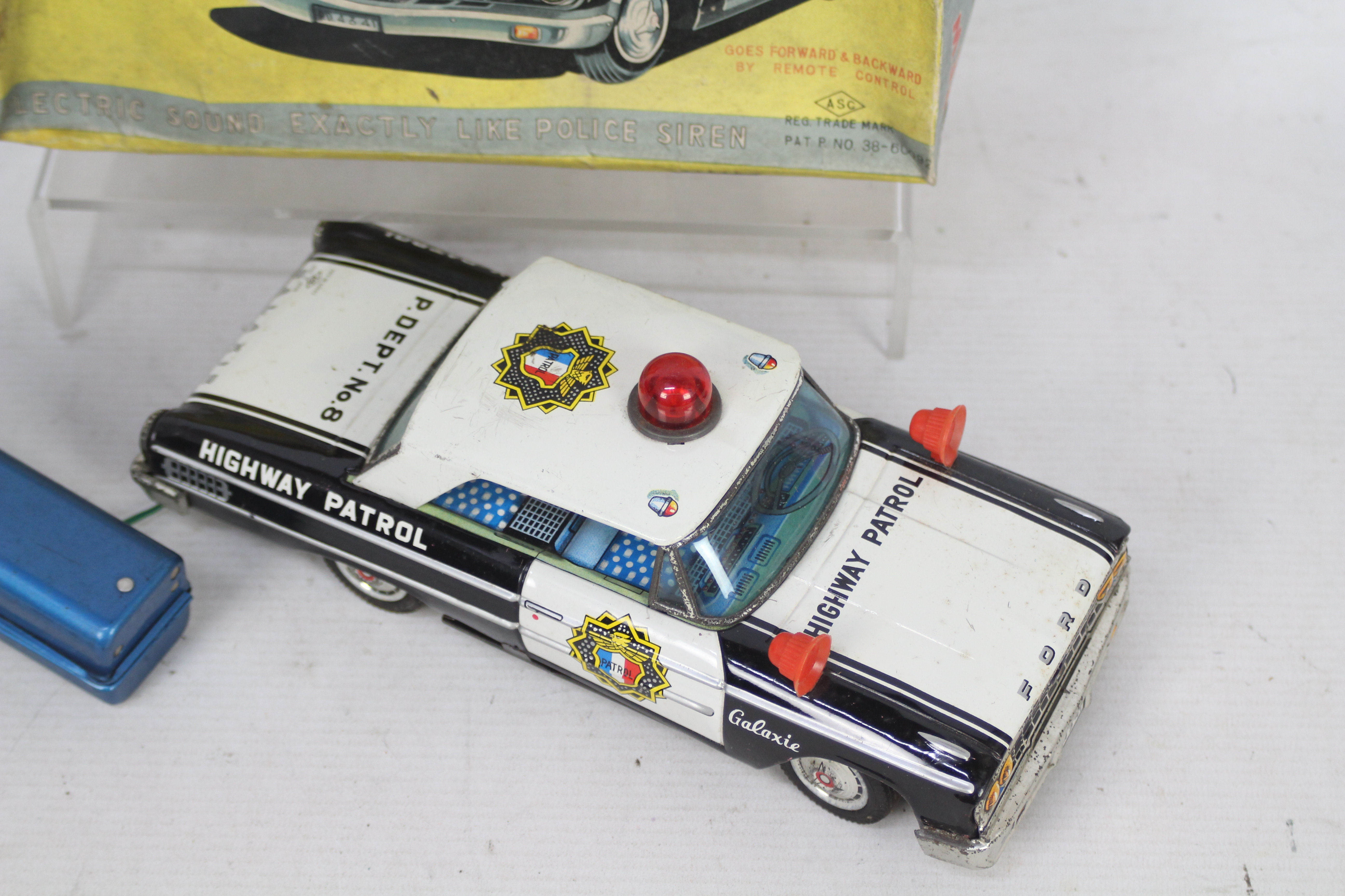 ASC - A battery powered 1963 Ford Galaxie Siren Patrol Car made in Japan by ASC. - Image 3 of 6