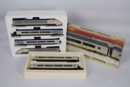 Hornby - A OO gauge Eurostar set comprising Power car,