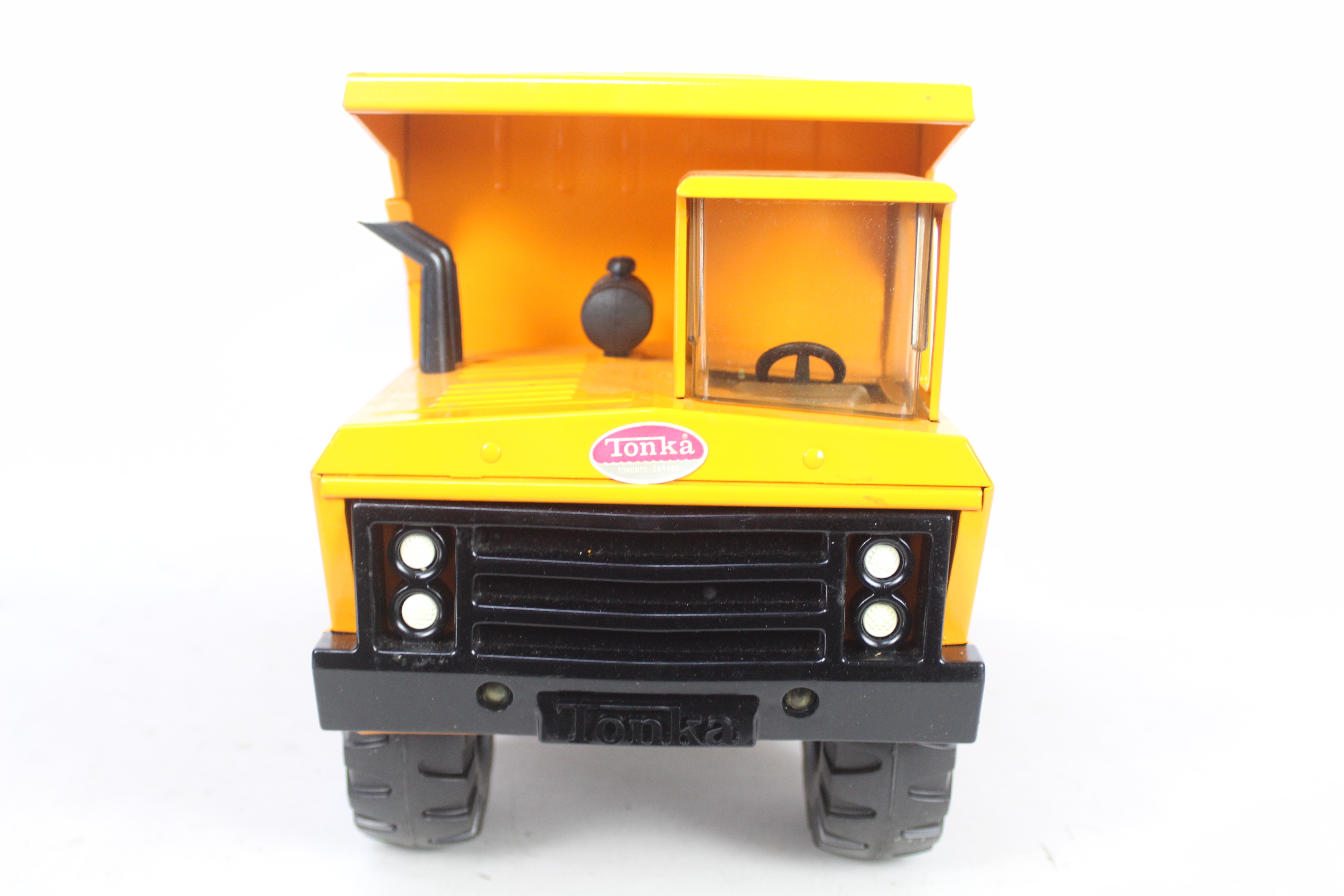 Tonka - A boxed 1970s Canadian Tonka Hydraulic Dump Truck # 3902. - Image 3 of 7