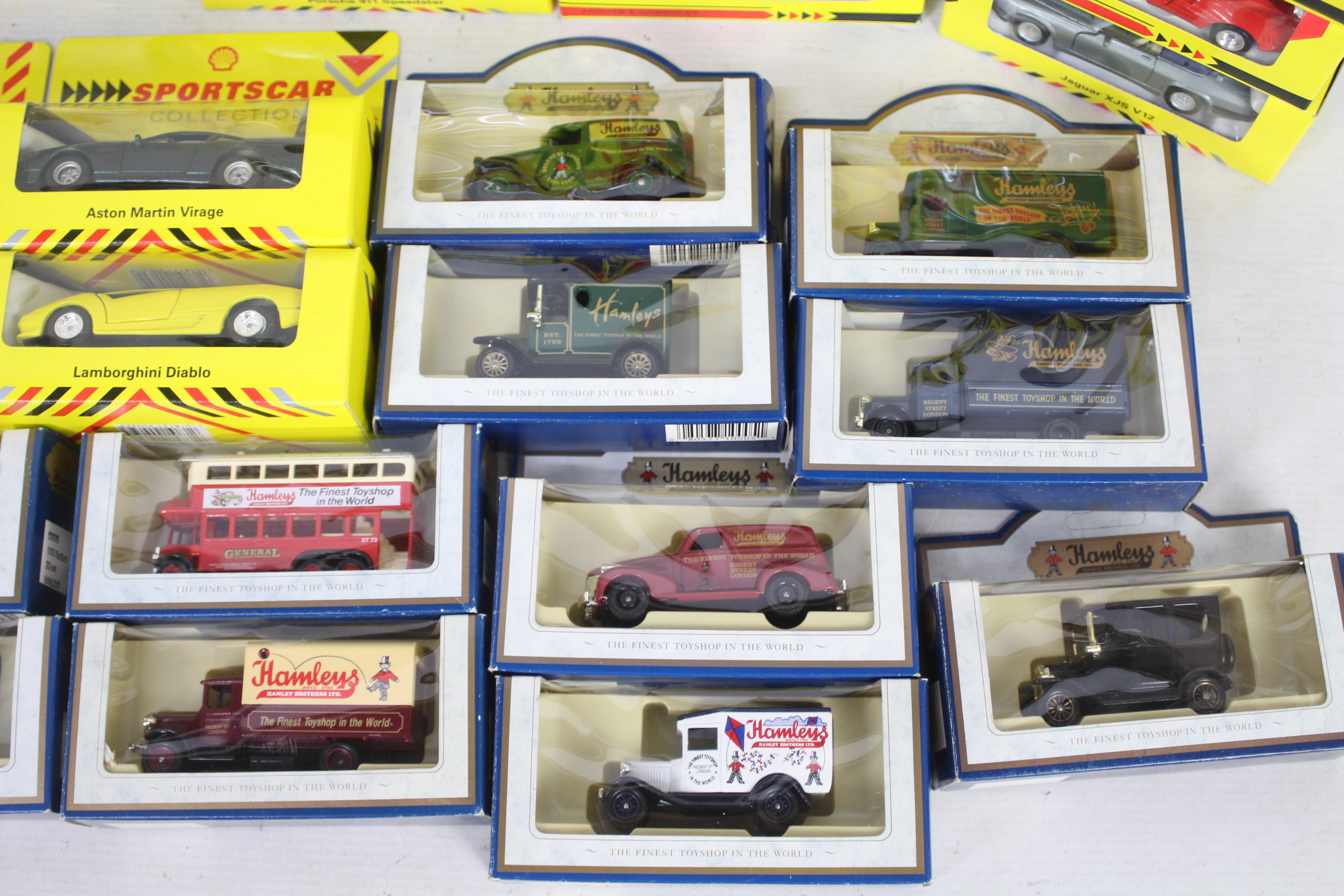 Lledo - Shell U.K - A collection of 35 die cast models to include: Shell U. - Image 3 of 3