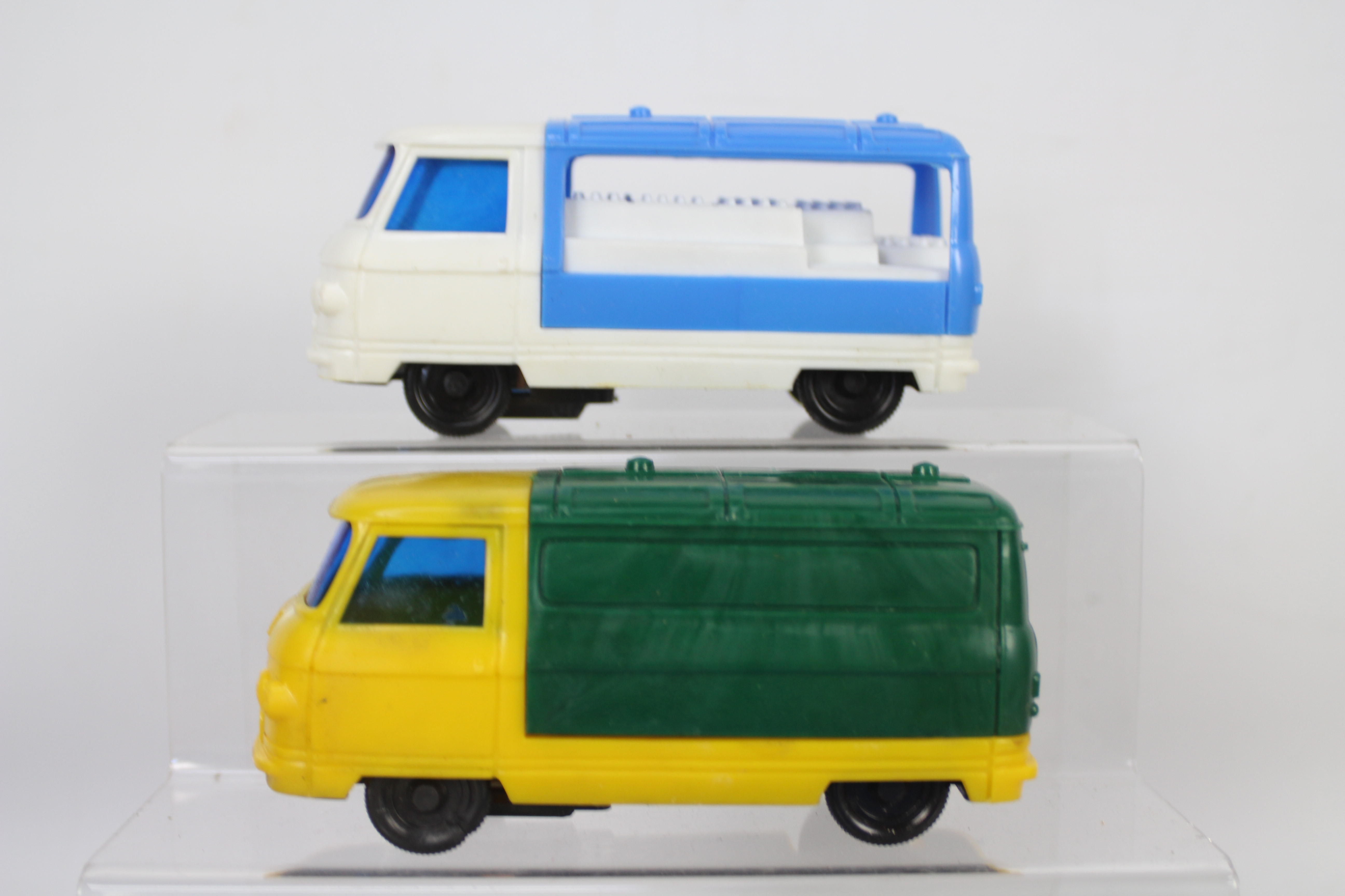 Merehall's - 3 boxed Commer Van models with friction motors, one is a delivery van, - Bild 2 aus 4
