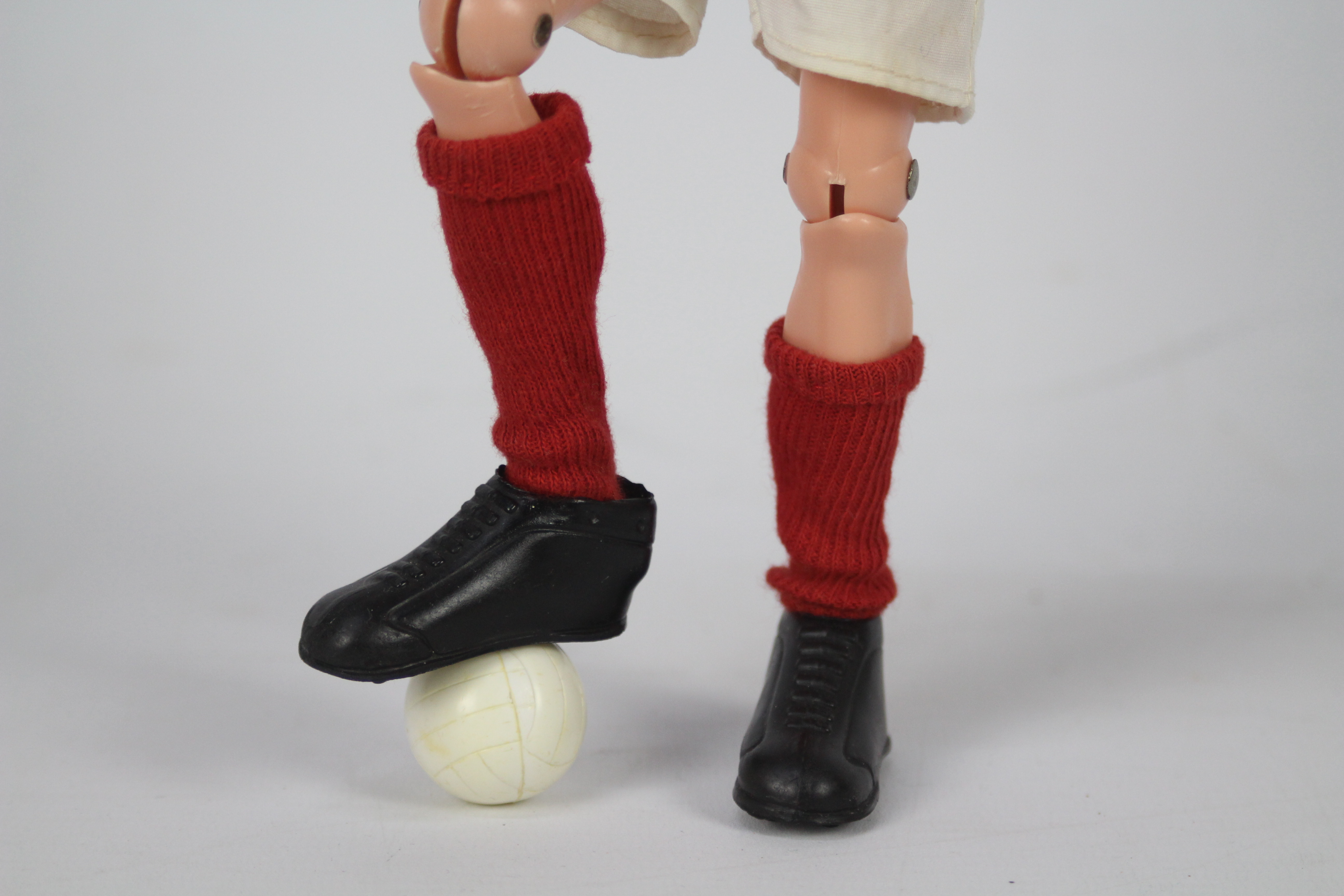 Palitoy, Action Man - A vintage Palitoy Action Man Manchester United Footballer figure. - Bild 4 aus 11