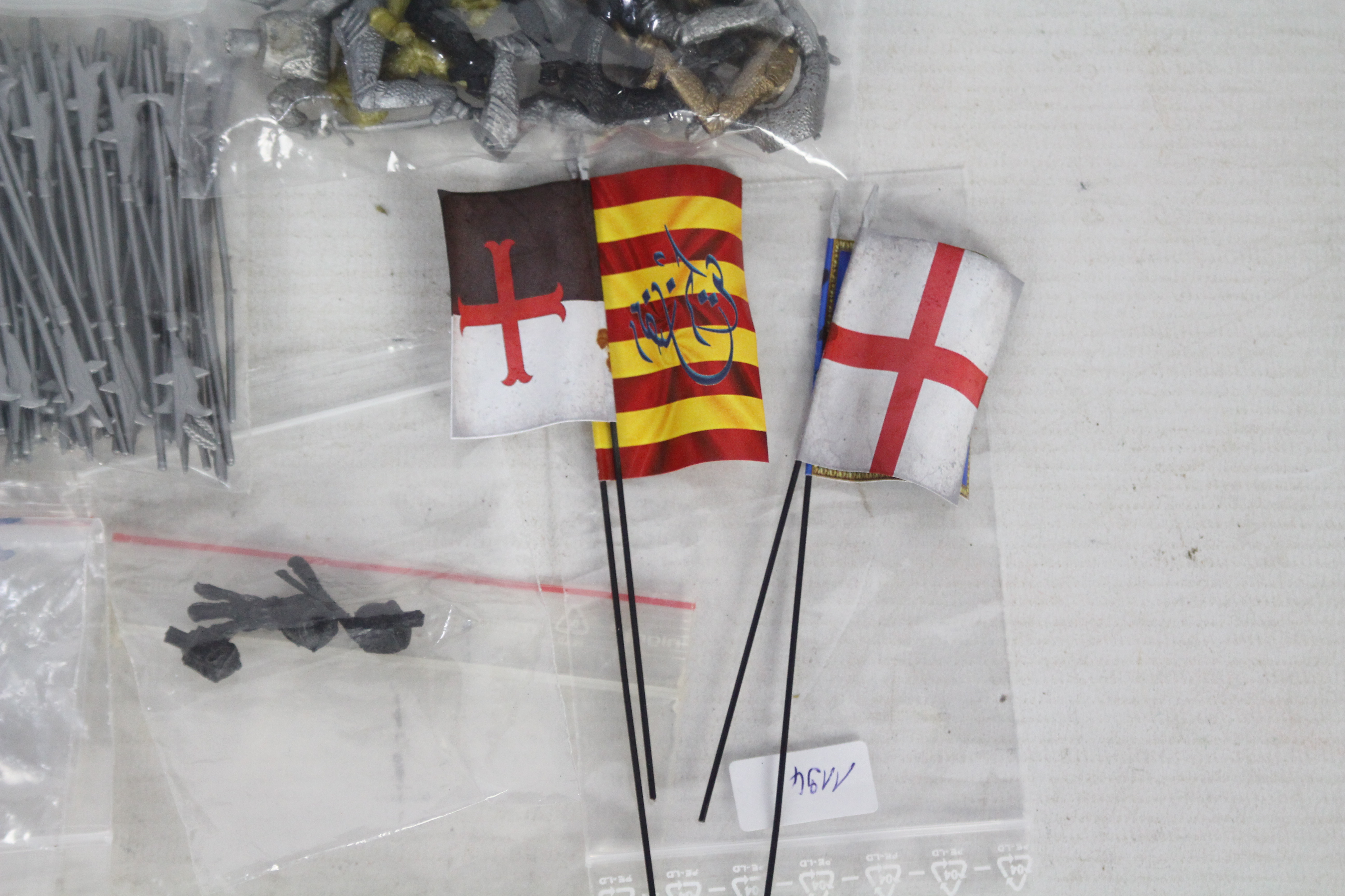 Britains Deetail - Timpo - A large collection of 200 plus spare parts and weapons mostly for - Image 7 of 8