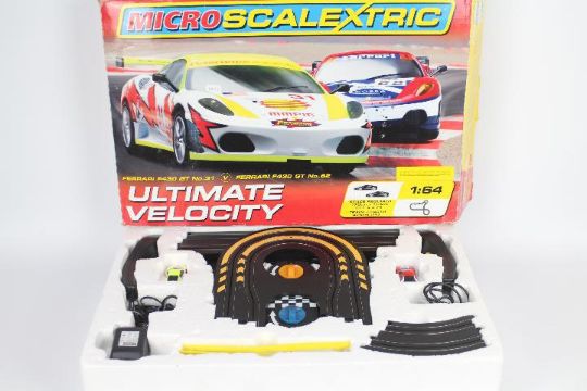 Scalextric - 2 x boxed Micro Scalextric sets in 1:64 scale, # G1051, # G1048, - Image 2 of 3
