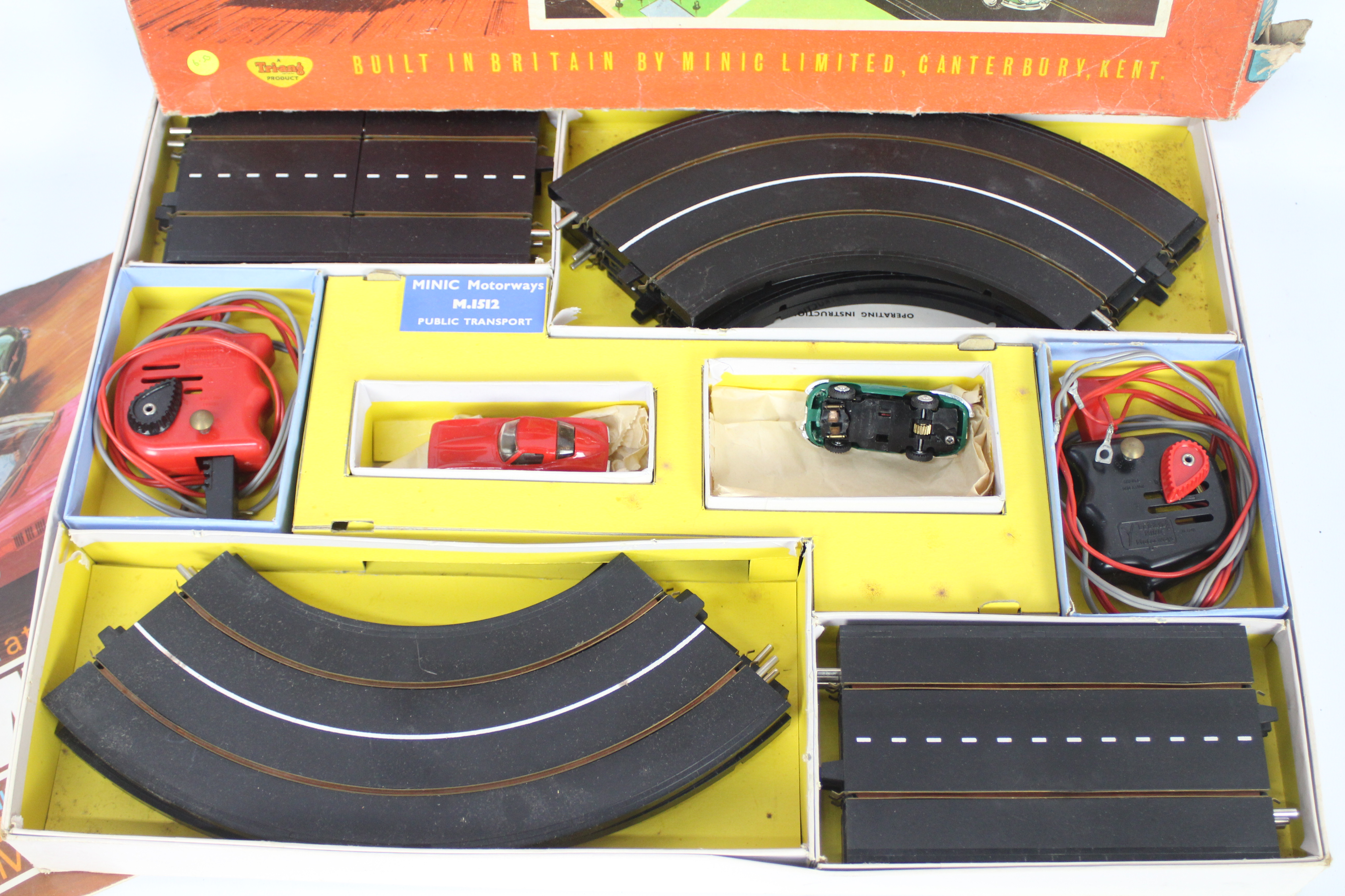 Triang - Minic Motorways - A boxed M.1522 Racing set. - Image 3 of 3