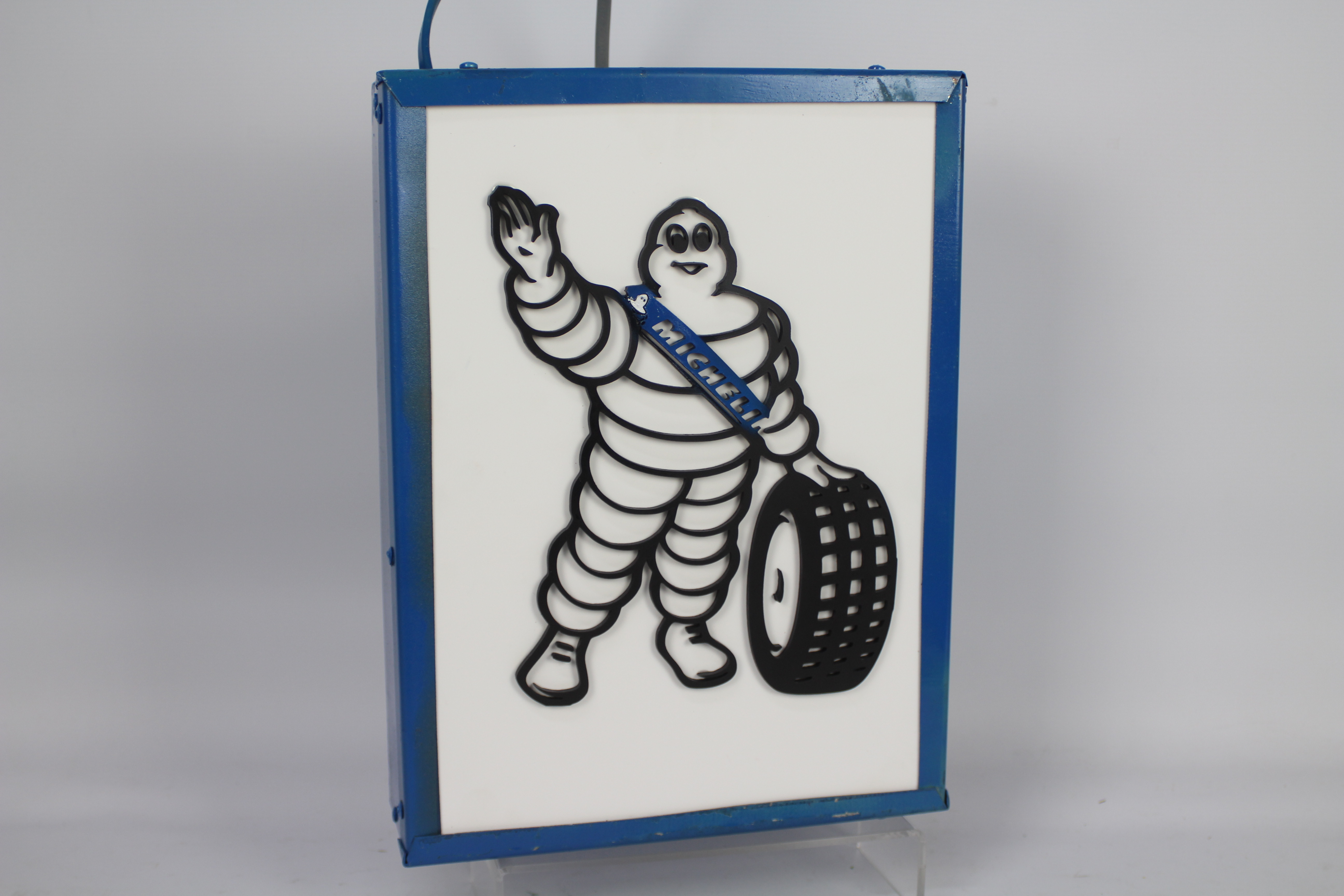 Unbranded - A vintage style illuminated Michelin Bibendum shop sign measuring 31 x 42 x 10 cm. - Image 3 of 3