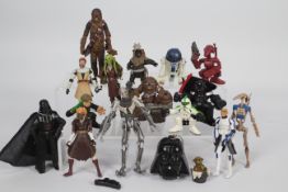 Hasbro - LFL - Star Wars - A group of 16 x unboxed modern figures including R2D2, Chewbacca,