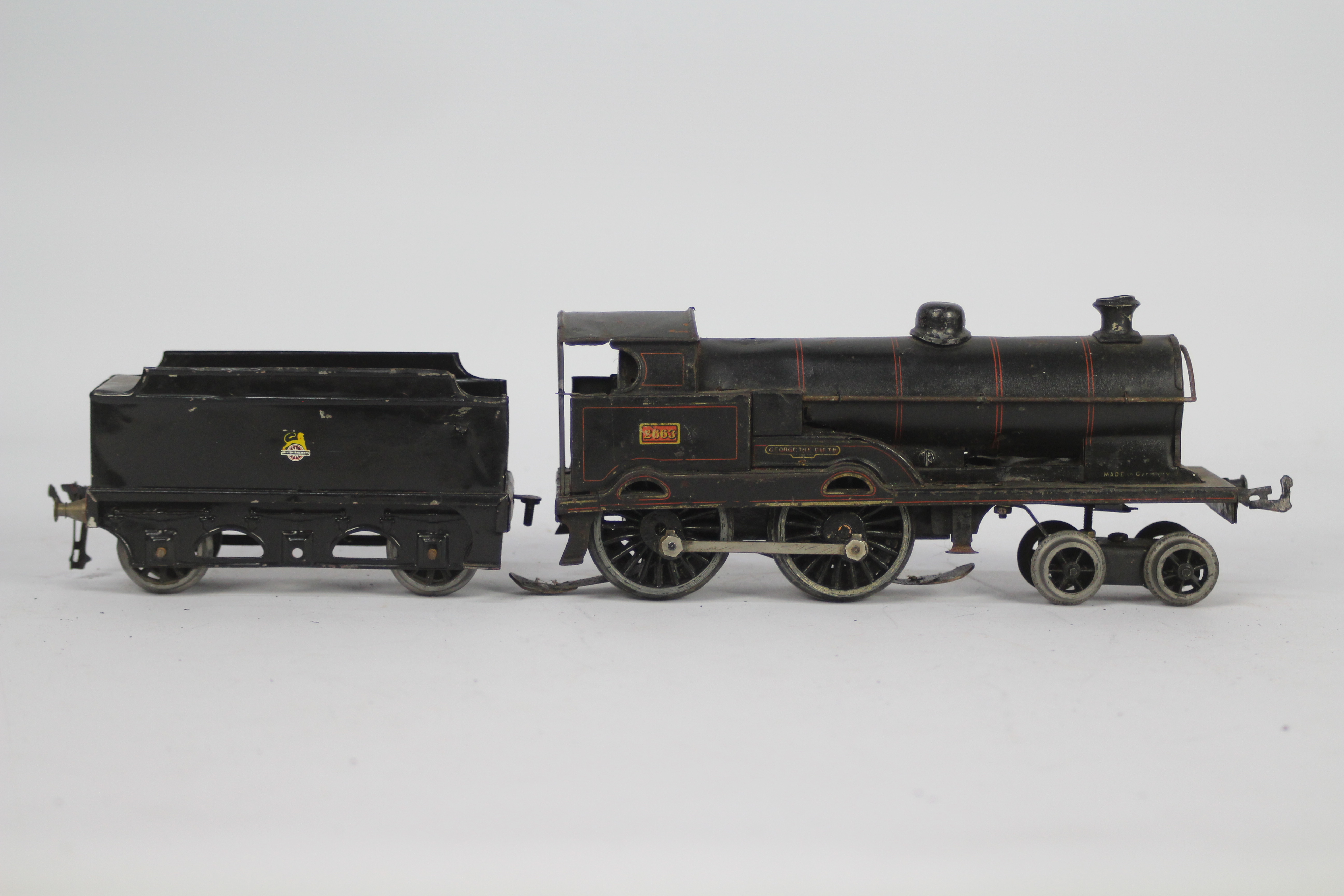 Bing - Bassett Lowke - An electric O gauge 4-4-0 loco named George The Fifth for spares or