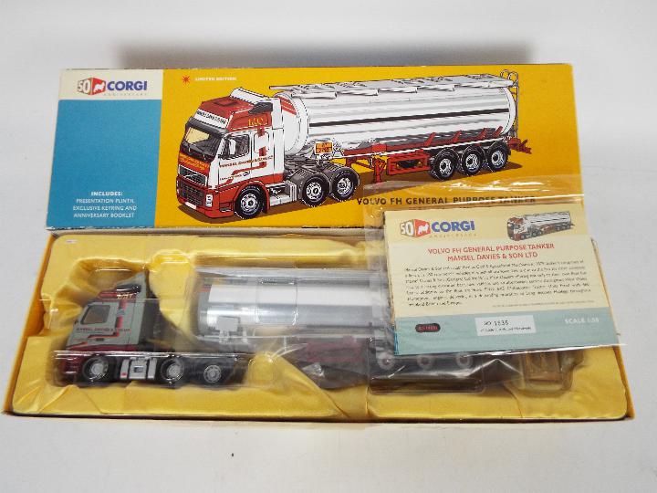 Corgi - A Corgi limited edition 1:50 scale truck - Lot is a #AN14001 Volvo FH General Purpose - Image 4 of 4