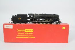 Hornby - an OO gauge class 9F 2-10-0 locomotive and tender, op no 92166, BR black livery, # R550,