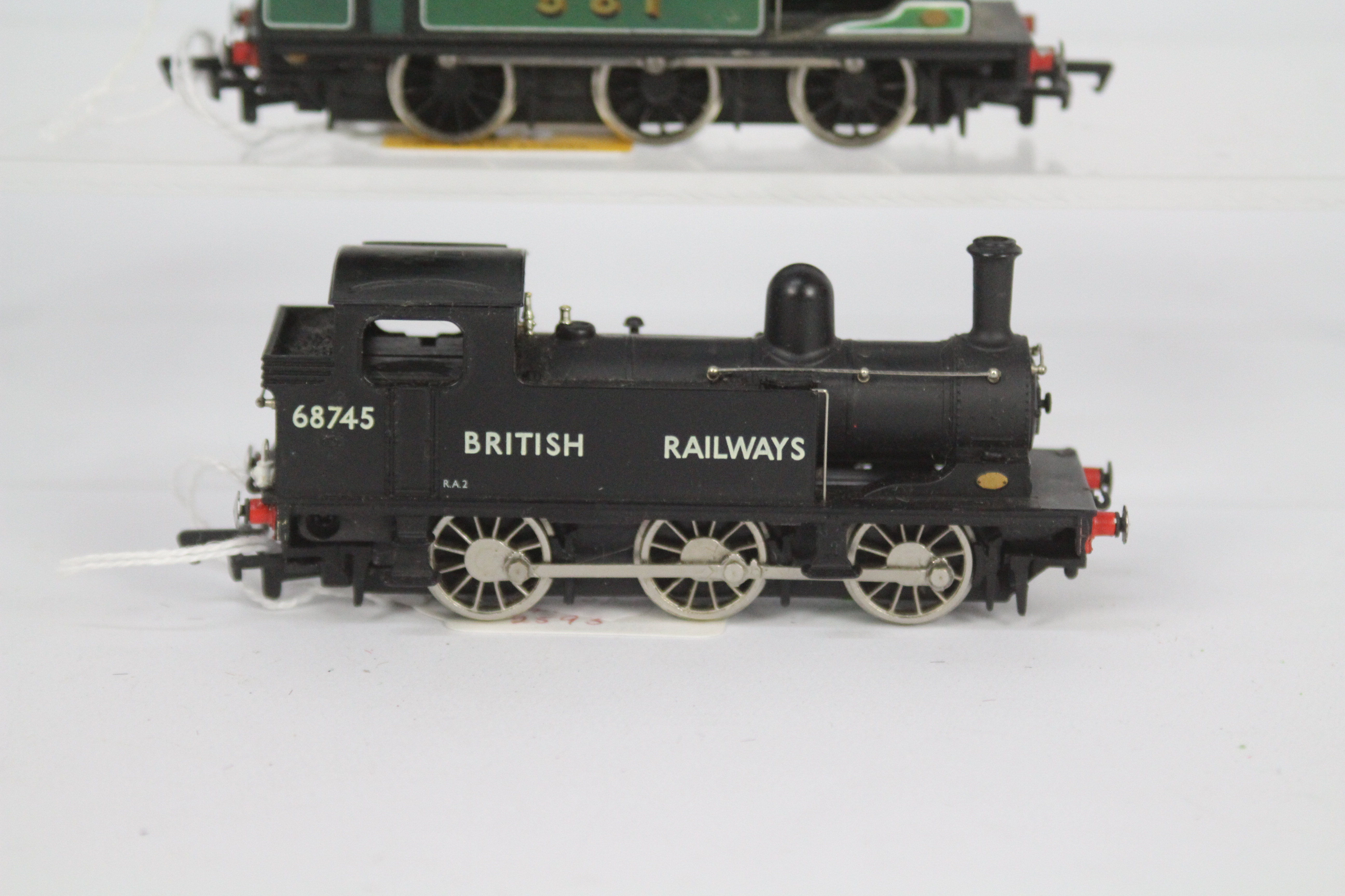 Bachmann and Mainline - two OO gauge J72 class 0-6-0T tank locomotives comprising Bachmann op no - Image 2 of 4