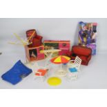 Pedigree - Sindy - A collection of items including boxed Washday set # 44429,