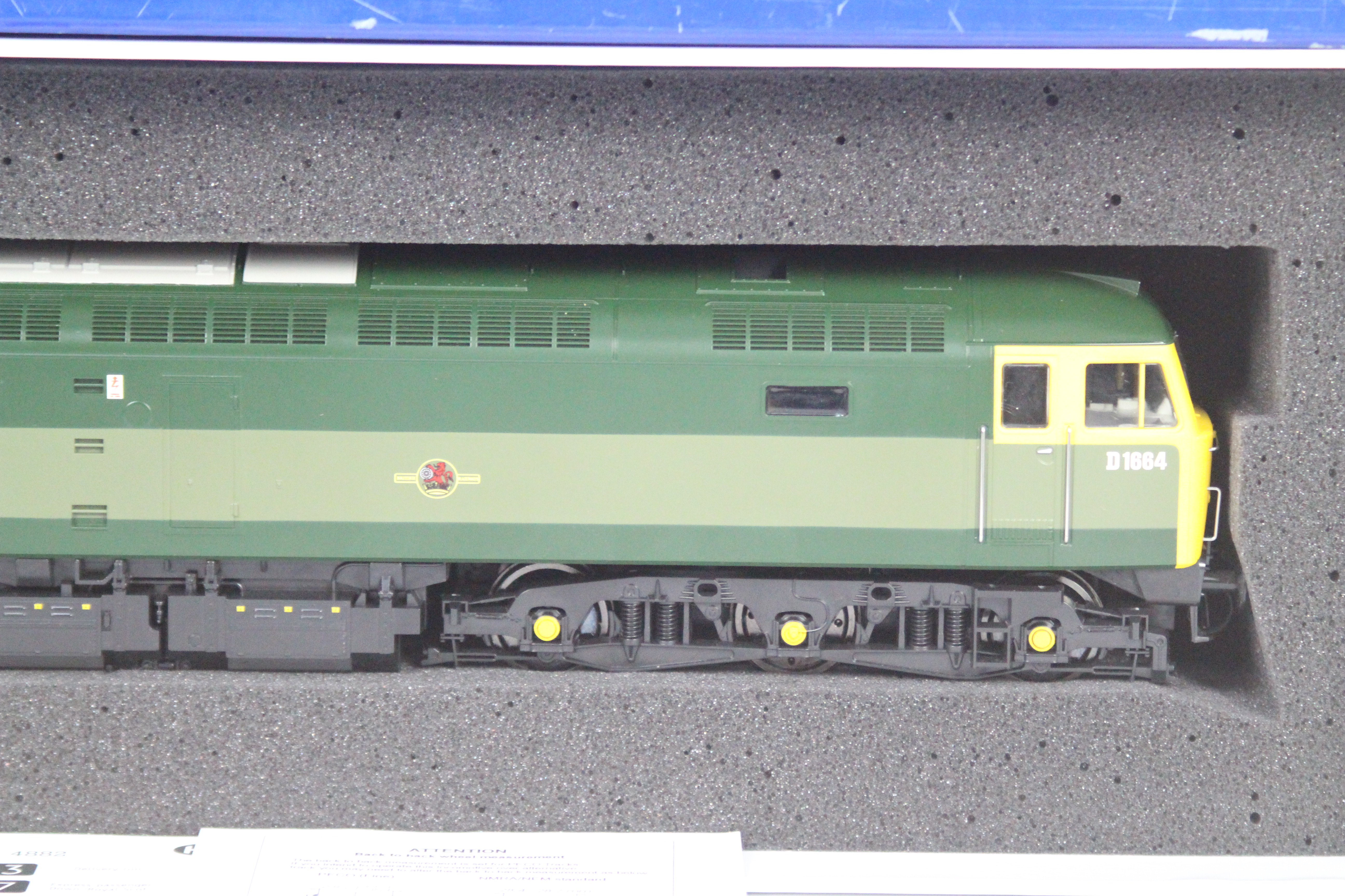 Heljan - an O gauge model BR class 47 diesel electric locomotive, two-tone green livery, - Image 4 of 4