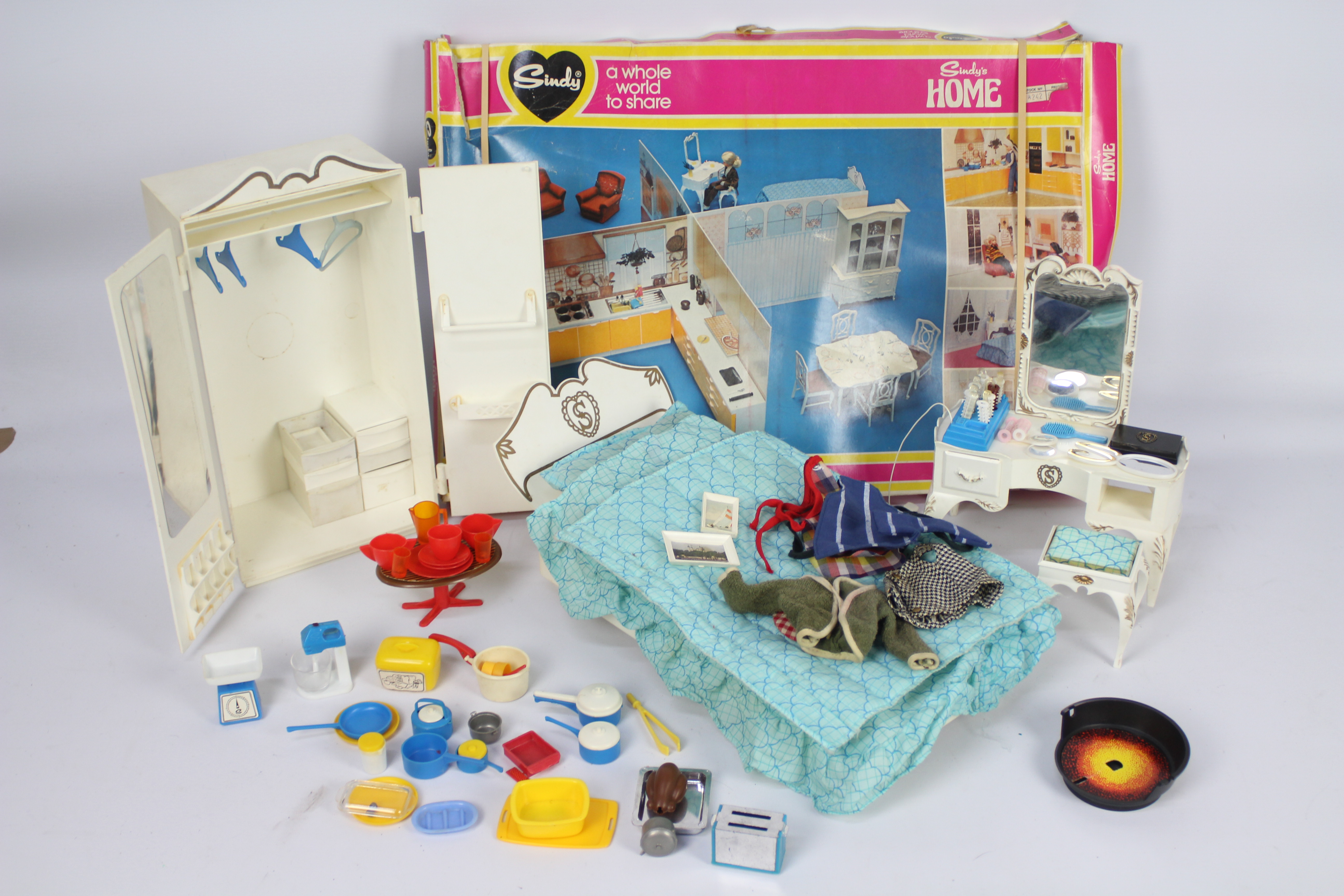 Pedigree - Sindy - A collection of items including boxed Sindy Home set 44543, wardrobe,