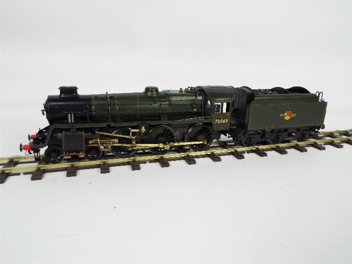 An O gauge kit built metal diecast standard class 4MT 4-6-0 locomotive and tender, op no 75069, - Image 2 of 3