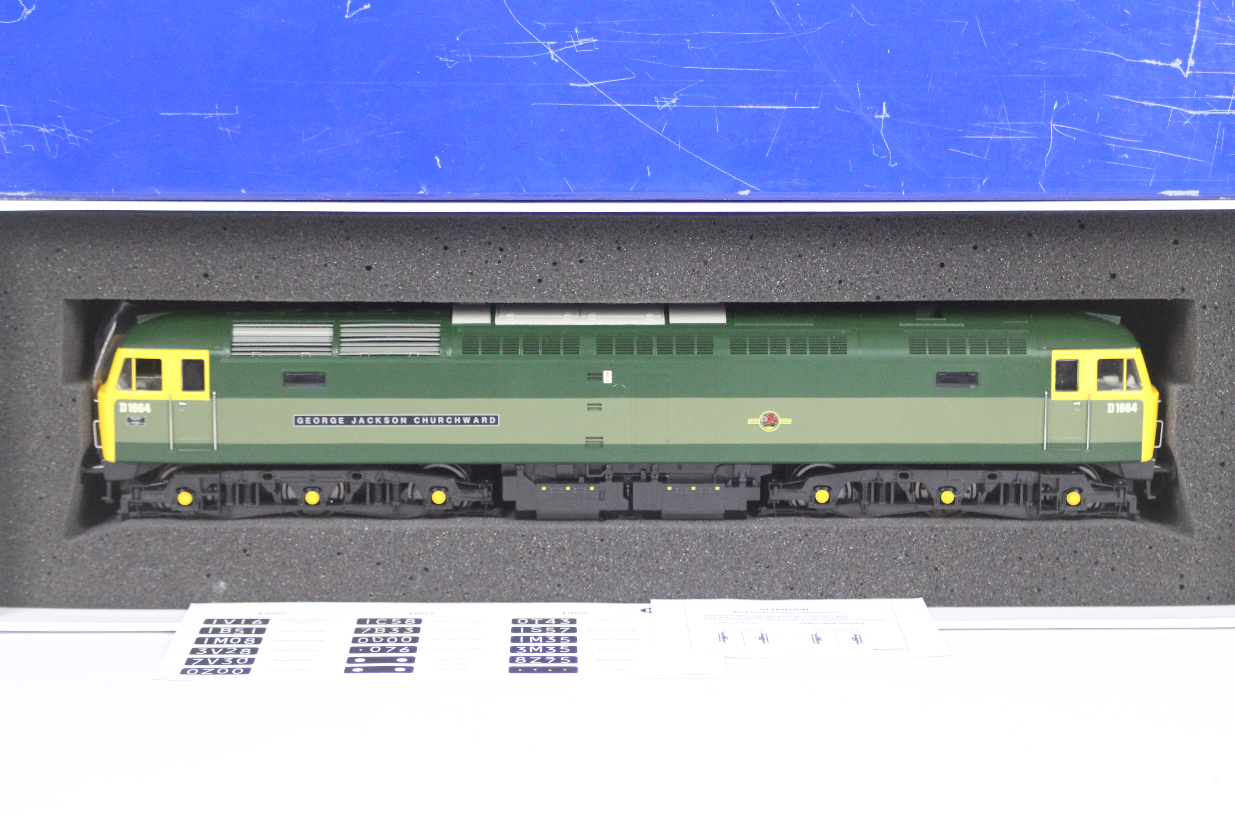 Heljan - an O gauge model BR class 47 diesel electric locomotive, two-tone green livery, - Image 2 of 4