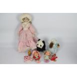 Kenner - Strawberry Shortcake - A group of soft toys and dolls including Strawberry Shortcake and