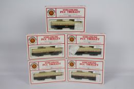 Bachmann - 5 x boxed HO gauge Streamline PCC Trolley Cars # 62945.