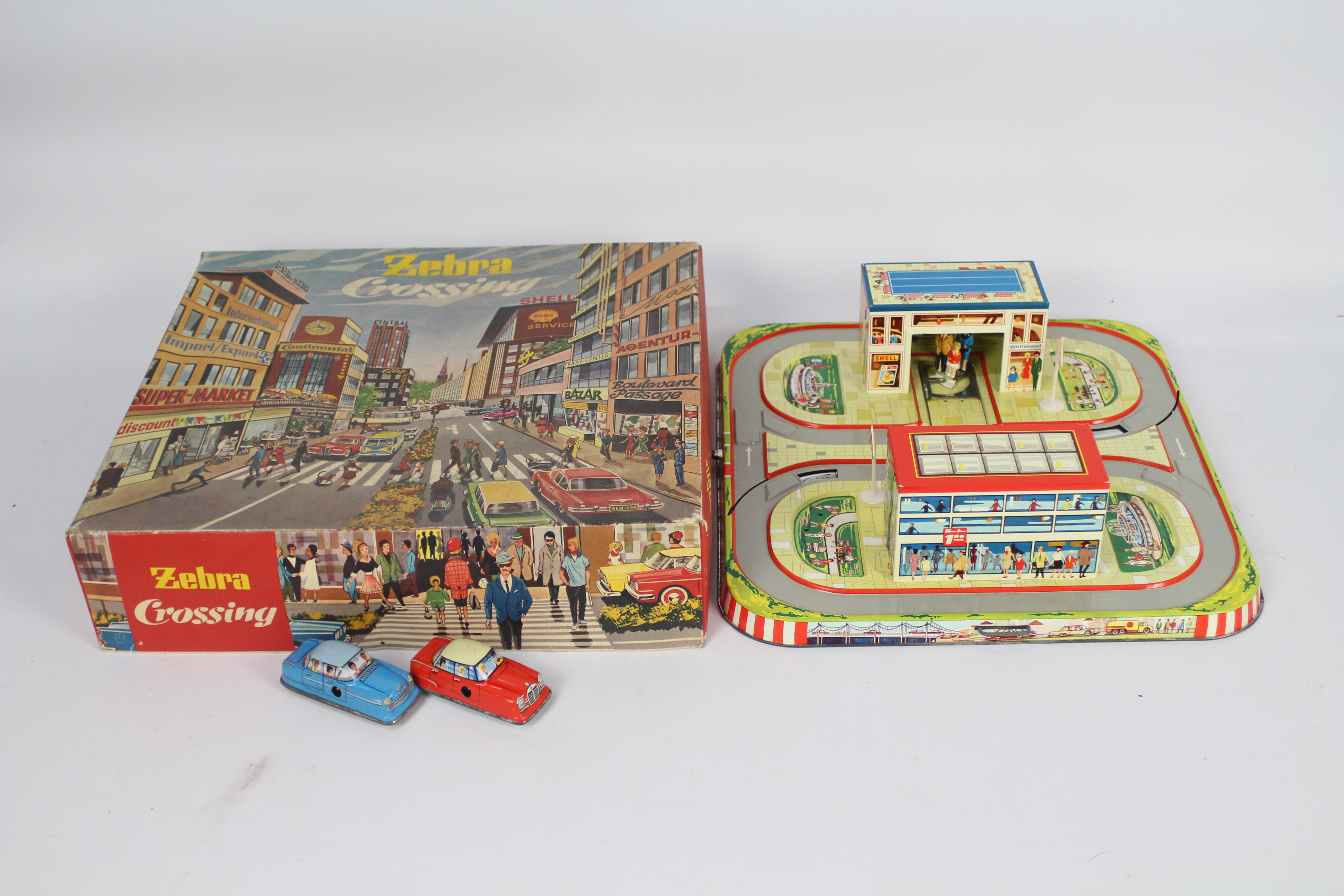 Technofix - A boxed tinplate Zebra Crossing set # 310 with clockwork Mercedes and Opel cars on a - Image 4 of 4