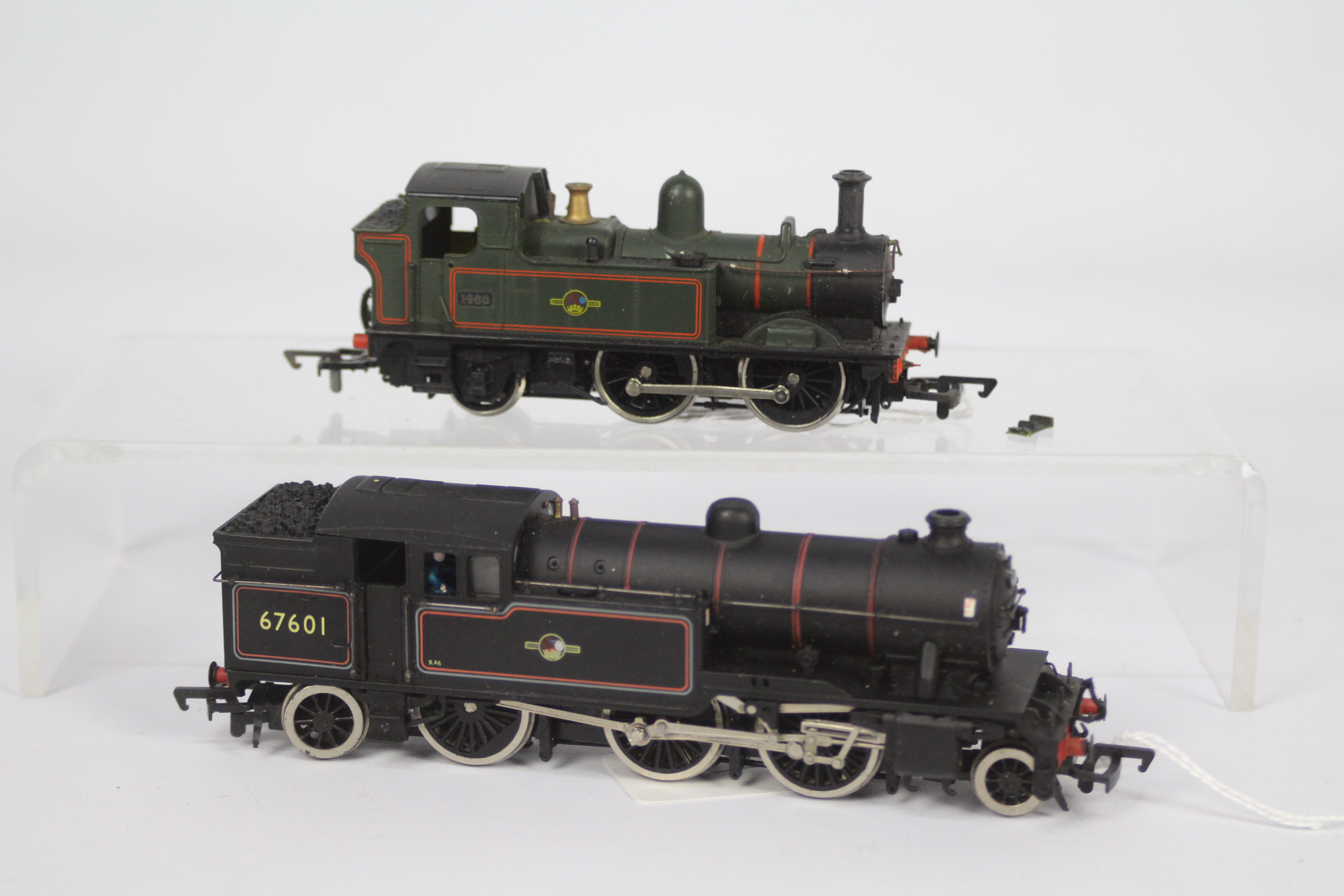 Bachmann and Dapol - two OO gauge model tank locomotives comprising Bachmann 2-6-2T op no 67601,