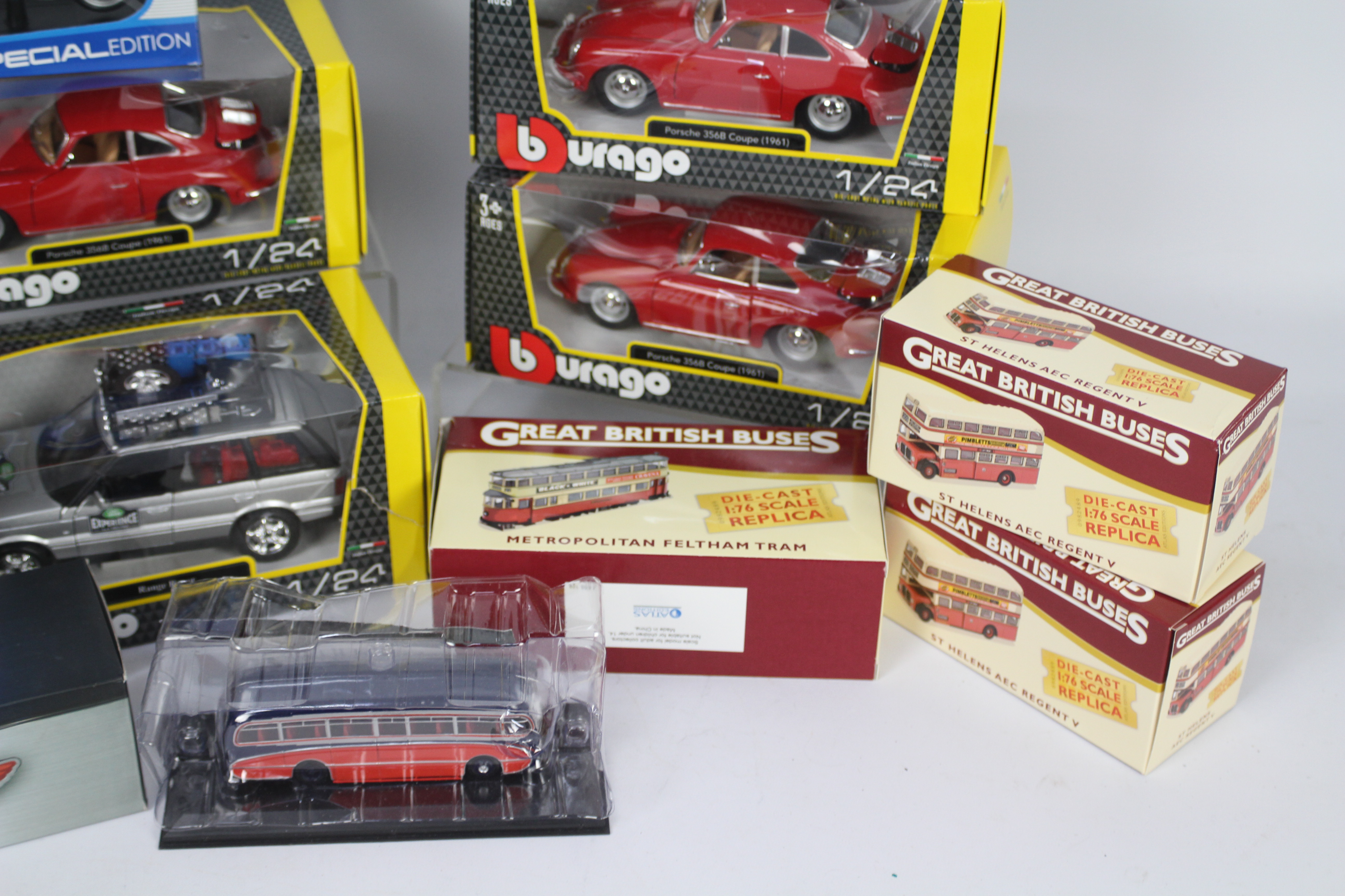 Bburago, Atlas Editions, Maisto - A boxed collection of 10 diecast model vehicles in various scales. - Image 3 of 4