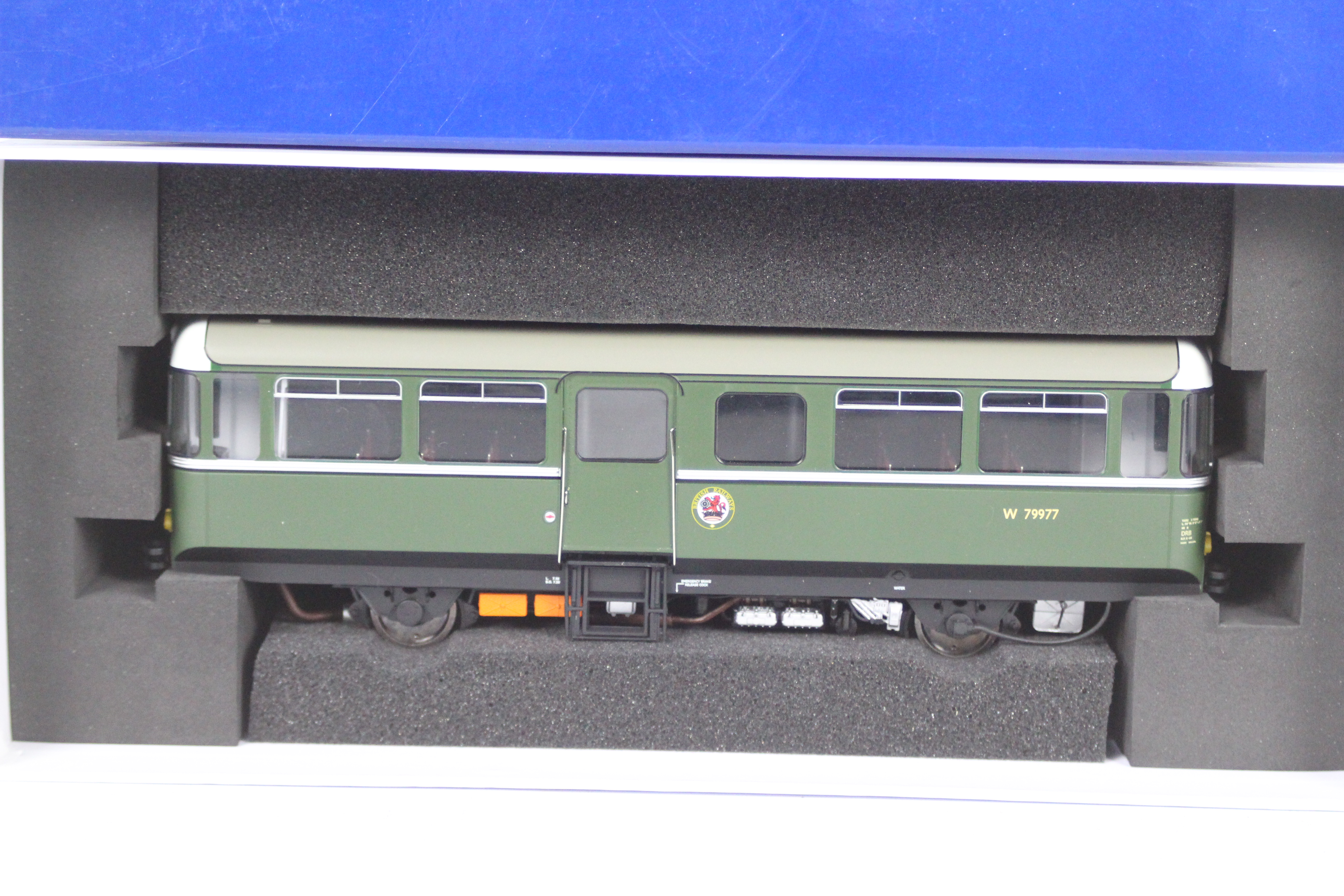 Heljan - an O gauge model AC Railbus DG SYP, diesel electric locomotive, op no W79977 green livery, - Image 2 of 3