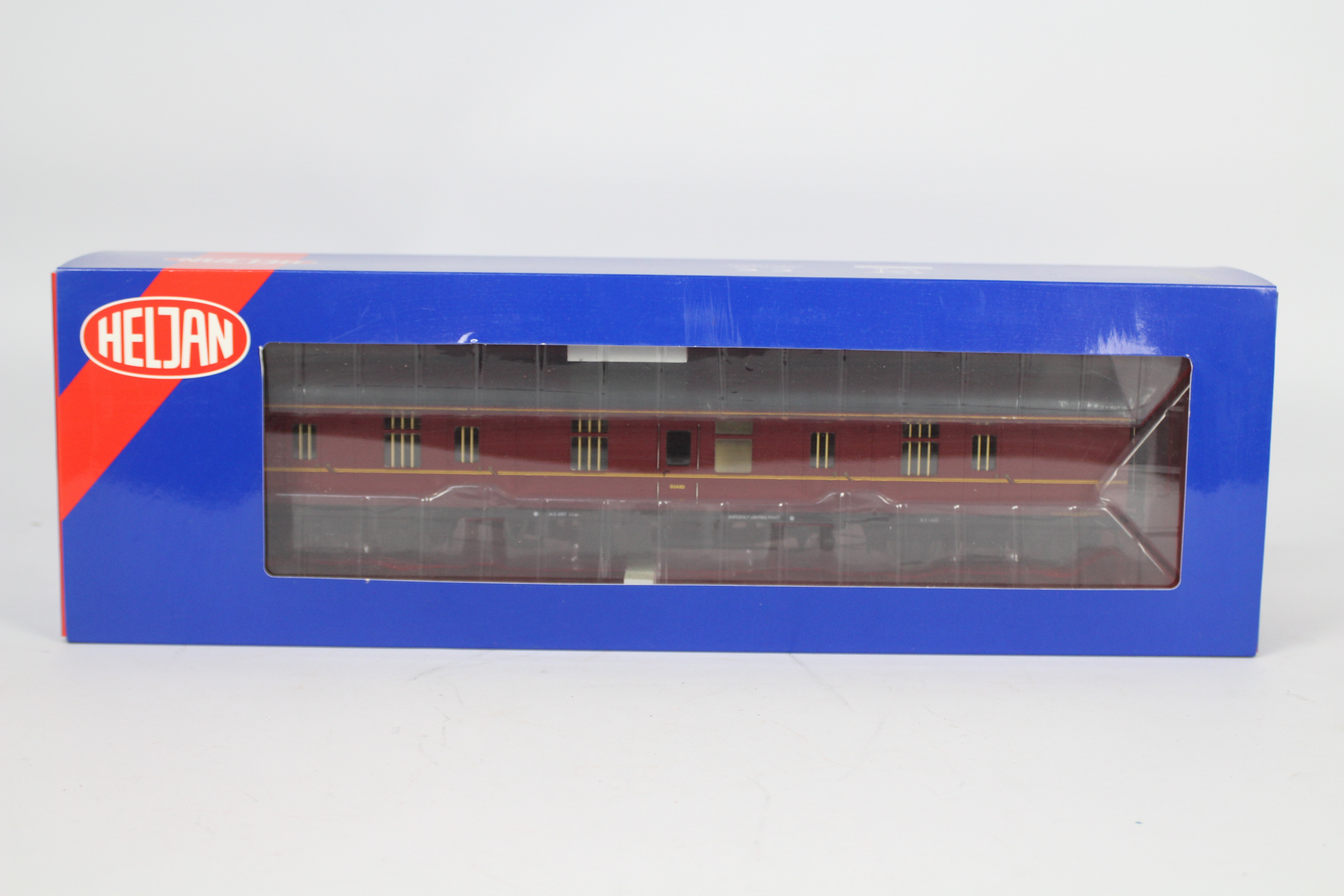 Heljan - an O gauge model BR BG maroon Mk 1 coach, # 4951, - Image 3 of 4