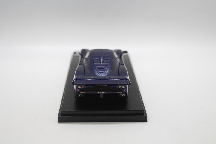 BBR Models - A limited edition hand built resin 1:43 scale 2005 Maserati MC12 Coupe. # BG298. - Image 5 of 5