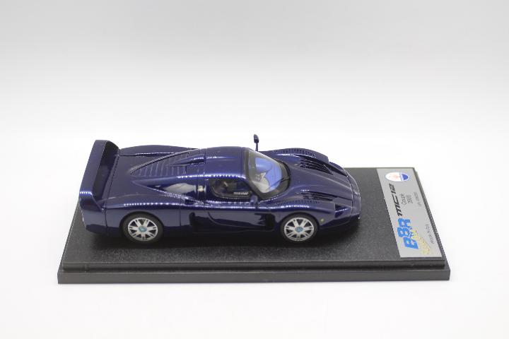 BBR Models - A limited edition hand built resin 1:43 scale 2005 Maserati MC12 Coupe. # BG298. - Image 4 of 5