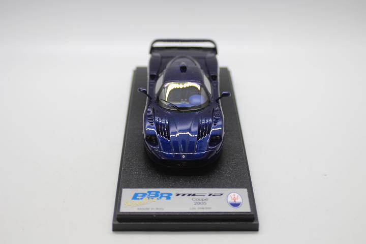 BBR Models - A limited edition hand built resin 1:43 scale 2005 Maserati MC12 Coupe. # BG298. - Image 3 of 5