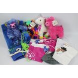 Build-a-Bear - 4 x Build-a-Bears and 6 x Build-a-Bear bags - Lot includes a Build-a-Bear sofa which