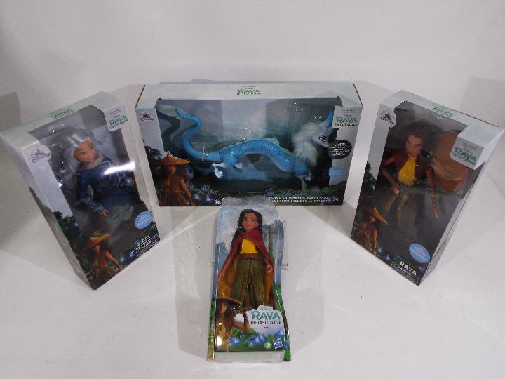 Disney - 4 x blister-packed Raya and the Last Dragon figures - Lot includes a #5726-T 'Sisu the