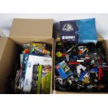 Lego - Mega Bloks - A large quantity of loose mixed bricks and pieces in various colours with a