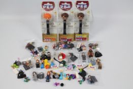 Lego, Pez - A mixed lot of unboxed pieces to various Harry Potter sets and figures,