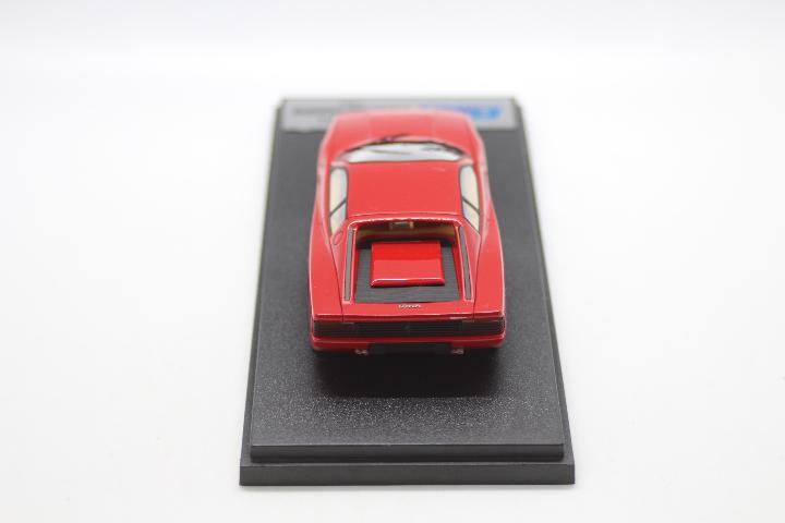 BBR Models - A hand built resin 1:43 scale 1984 Ferrari Testarossa in traditional red. # BBR139A. - Image 5 of 5