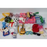 Build-a-Bear - A collection 26 x Build-a-Bear accessories and clothing - Lot includes a soft toy