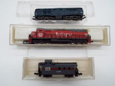 Lima and other - two N gauge locomotives comprising Lima diesel electric op no D5518, BR livery,