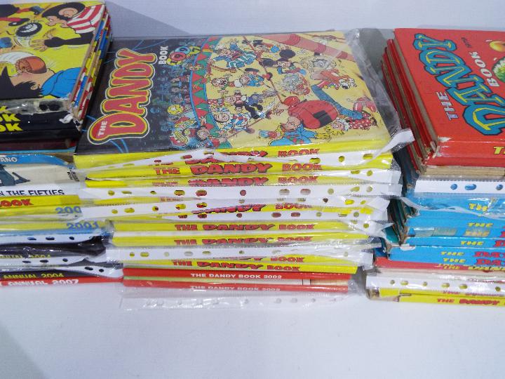 The Dandy Book - An excess of 30 The Dandy annuals to include: 1985, 1997 and 2002 and more. - Image 3 of 4