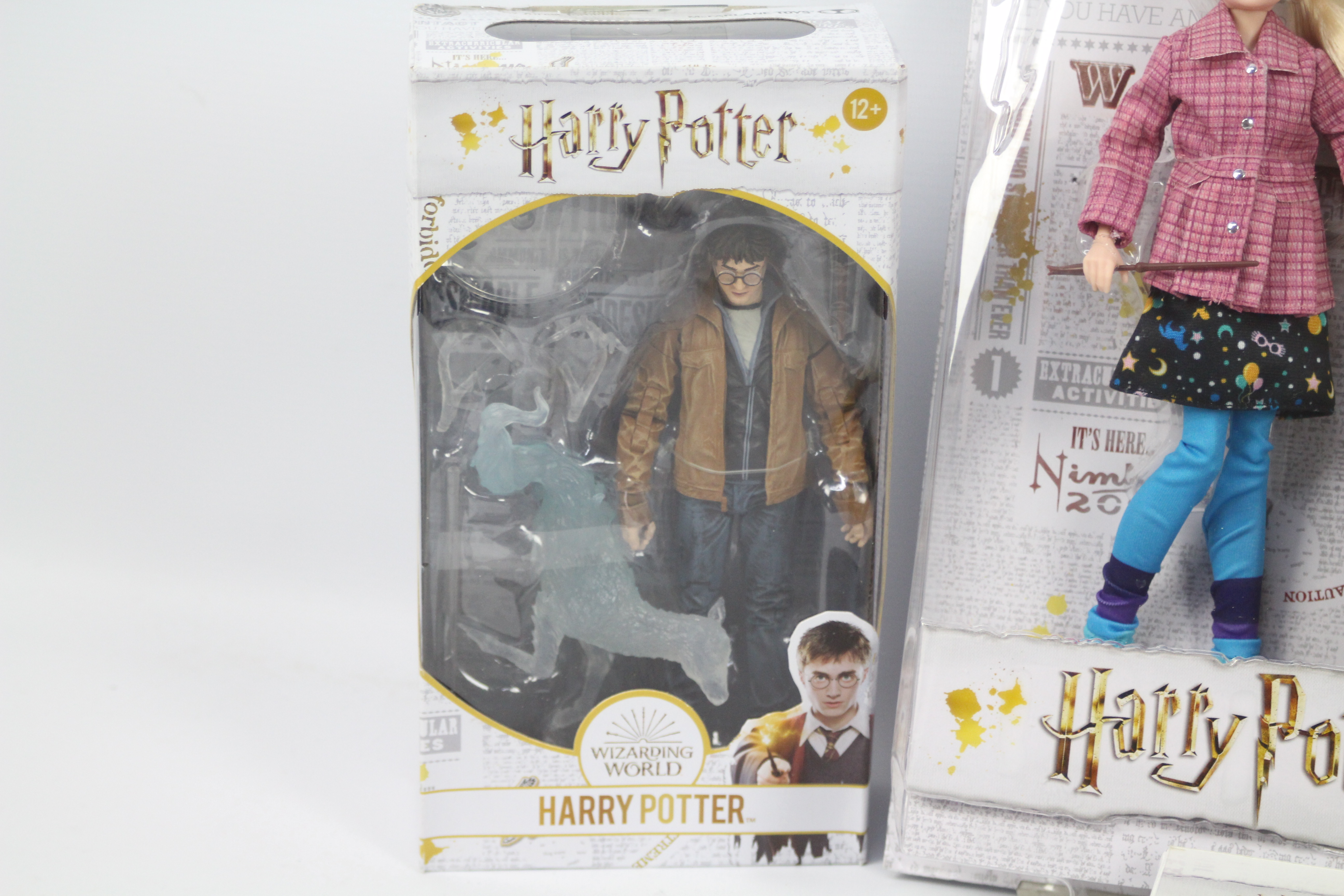 Wizarding World - A collection of 4 x boxed Harry Potter figures and a boxed Harry Potter Puzzle - - Image 3 of 5