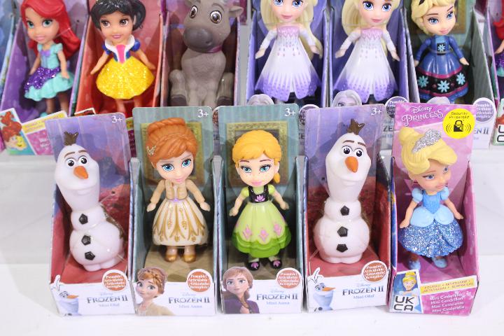 Jakks - 29 x boxed mini princess figures - Lot includes a 'Mini Elsa' Frozen 2 figure, - Image 3 of 4