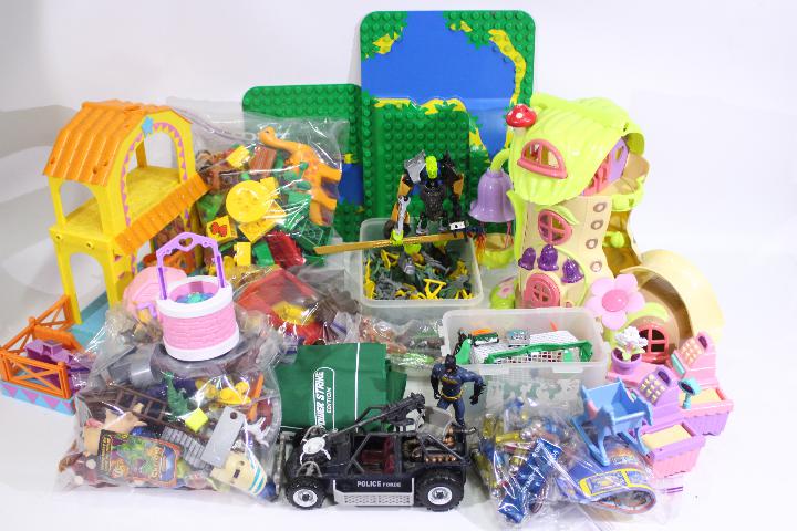Lego - Duplo - Power Strike - ELC - Hasbro - A collection of toys including a group of plastic toy