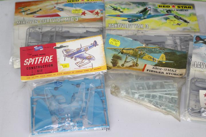 Airfix, Red Star - 10 bagged and blister packed 1:72 scale plastic model kits. - Image 3 of 3