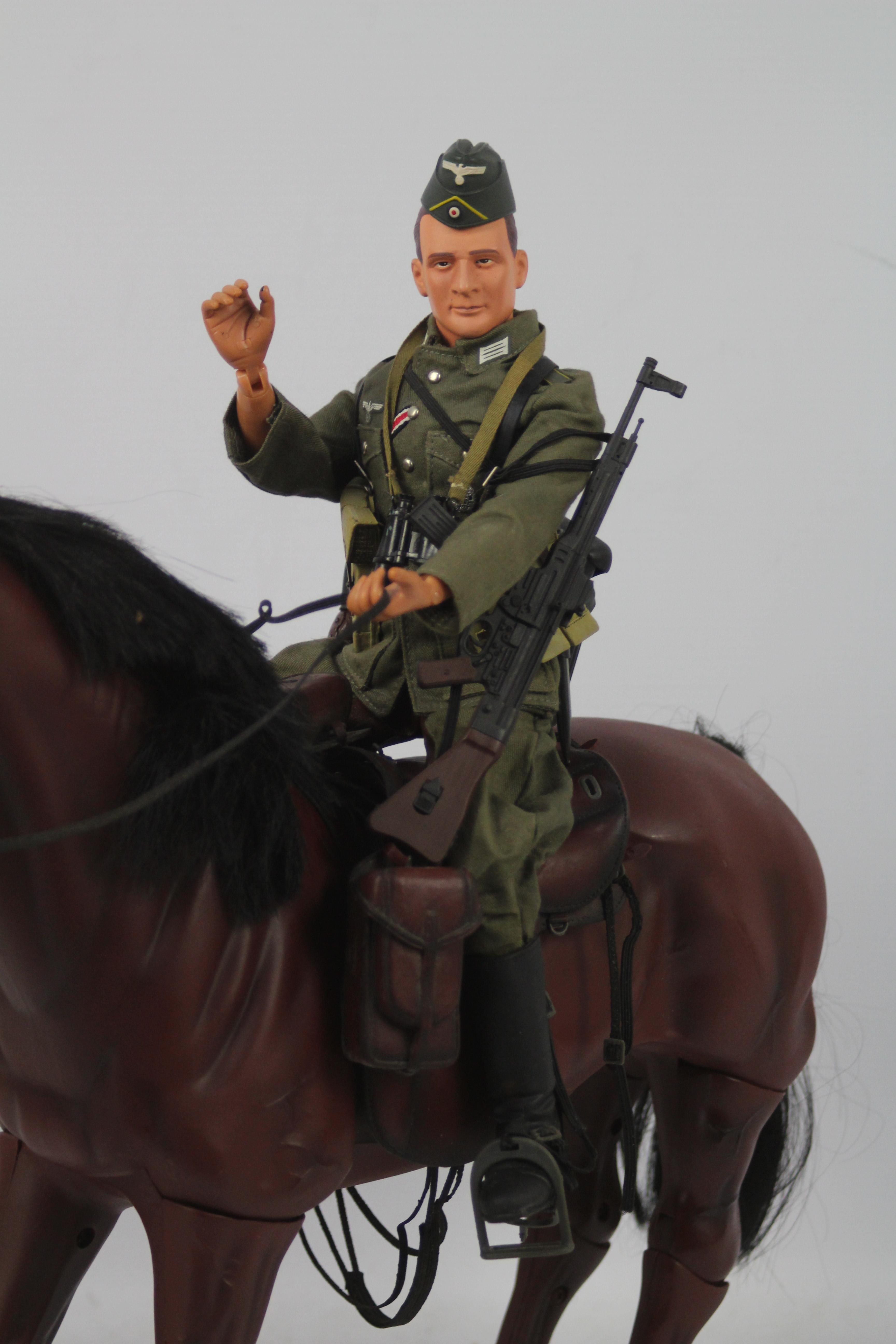 Dragon - An unboxed Dragon WWII German Forces 1:6 scale #70020 "Horst Vogel & Blitz", Wehrmacht 3. - Image 2 of 5