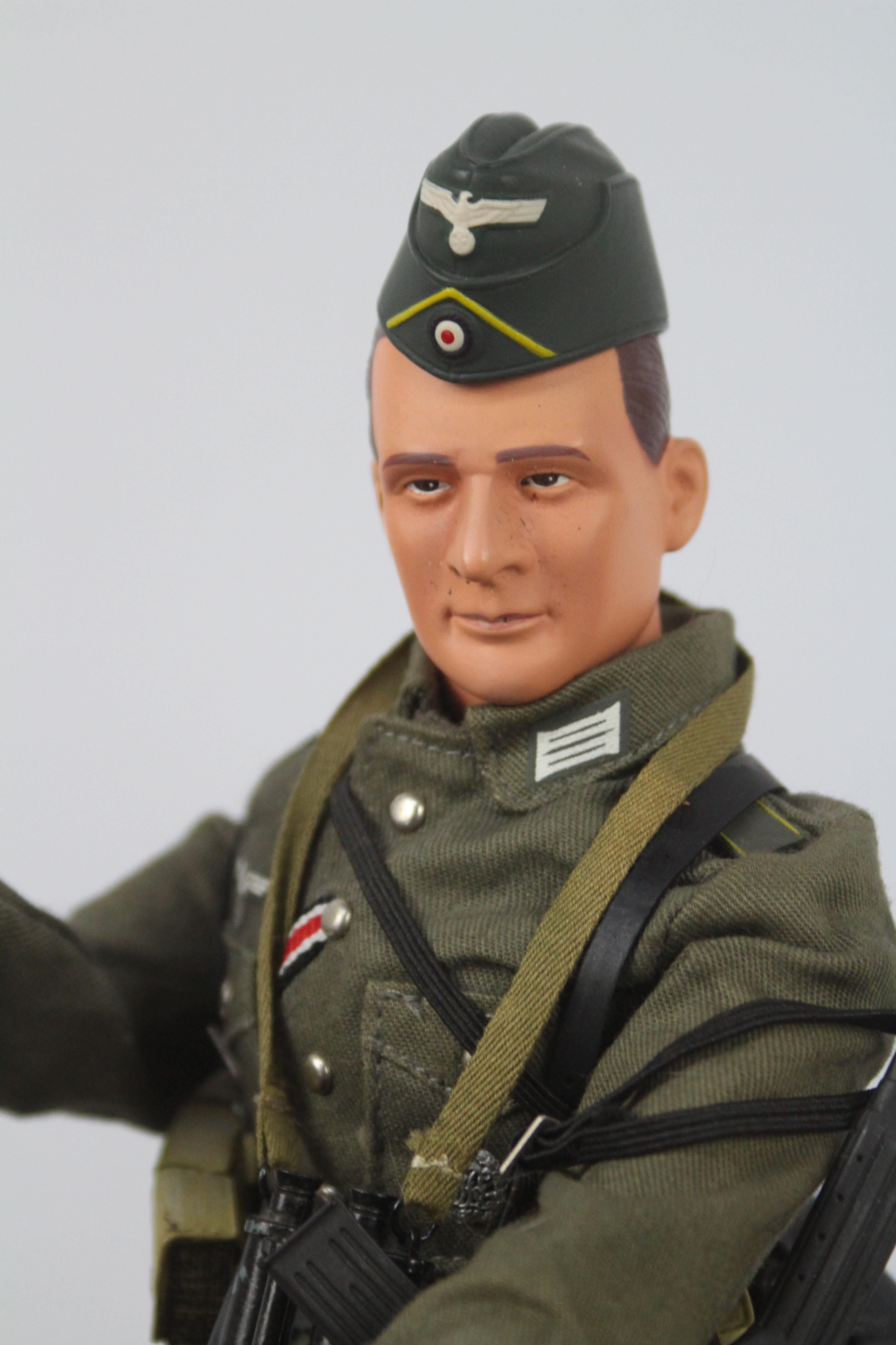 Dragon - An unboxed Dragon WWII German Forces 1:6 scale #70020 "Horst Vogel & Blitz", Wehrmacht 3. - Image 4 of 5