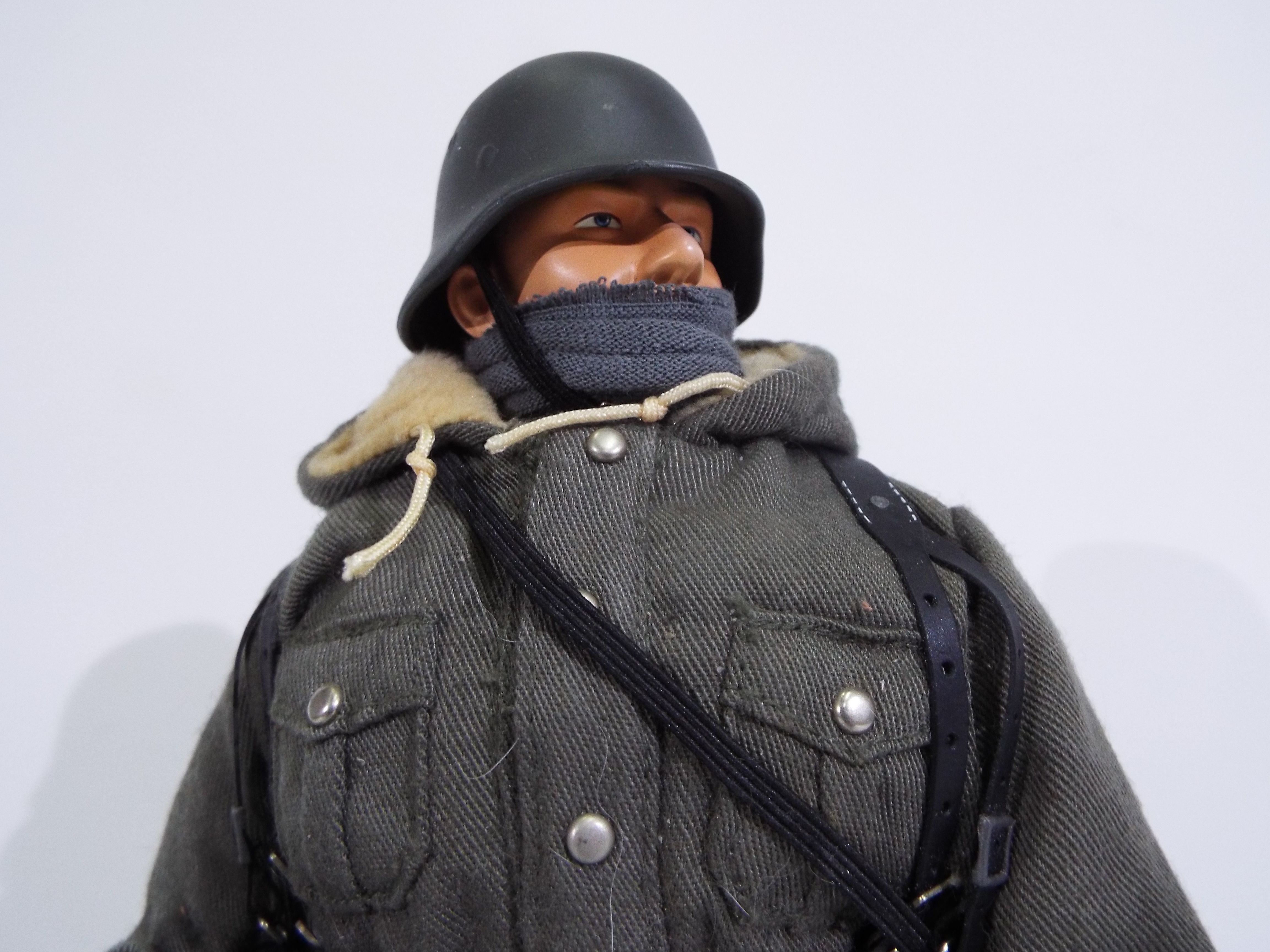 Dragon - An unboxed Dragon WWII German Forces 1:6 scale #70010 "Otto" Grenadier Machine Gunner. - Image 3 of 7