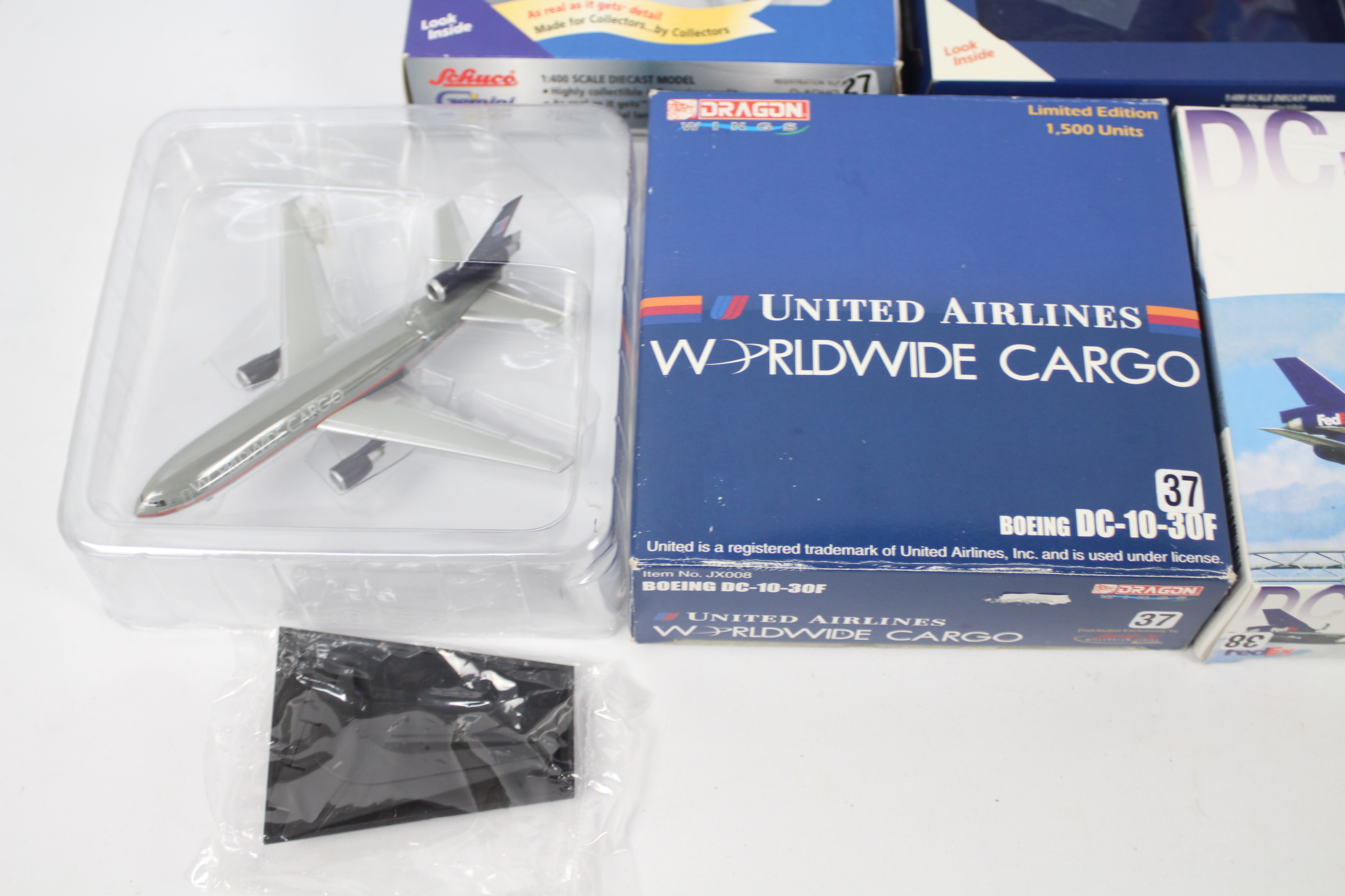 Gemini Jets - Dragon Wings - A collection of 5 boxed diecast 1:400 scale model aircraft in various - Image 2 of 5