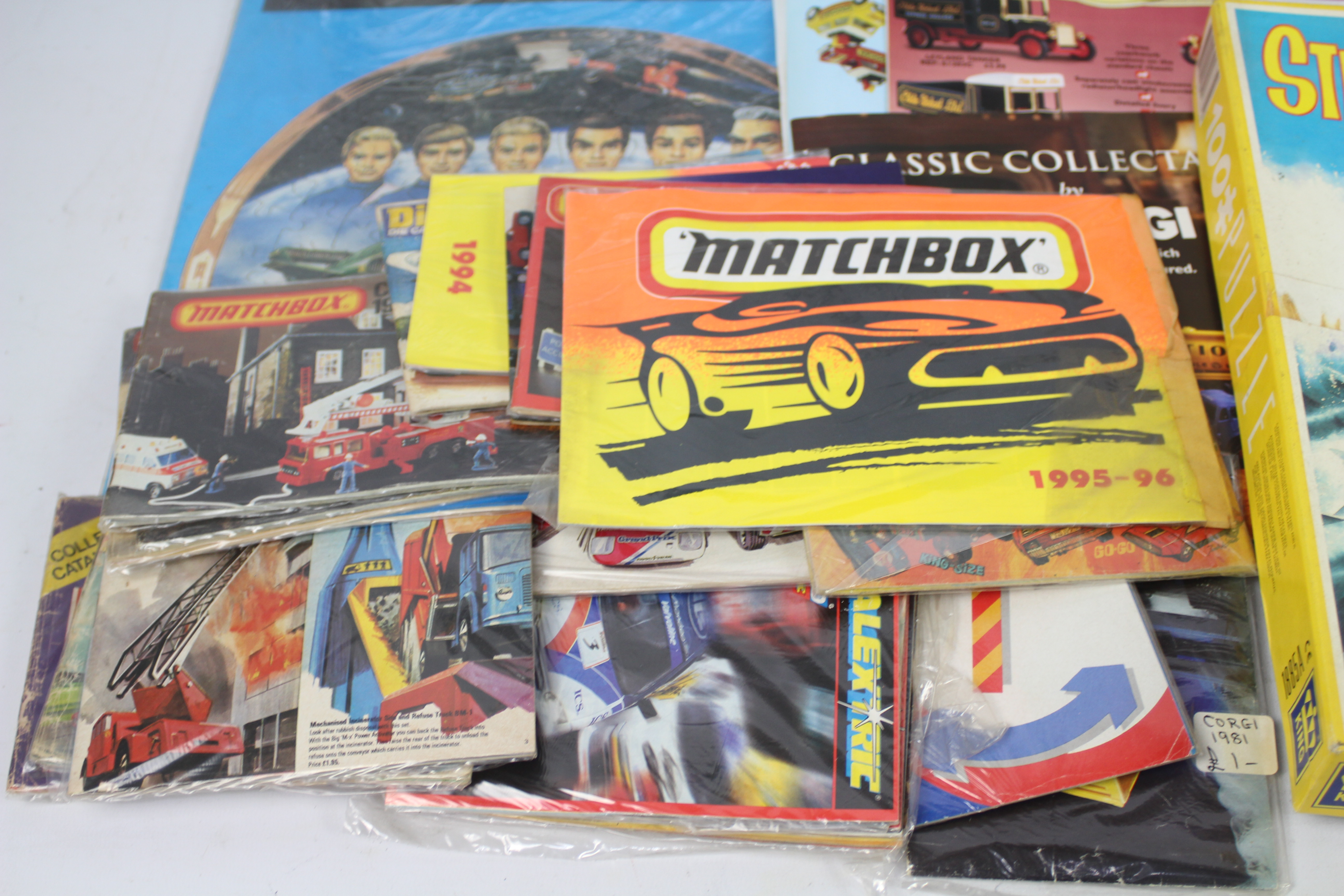 Thunderbirds - Stingray - Matchbox. A collection of Thunderbirds Annuals, comics and art. - Image 3 of 4